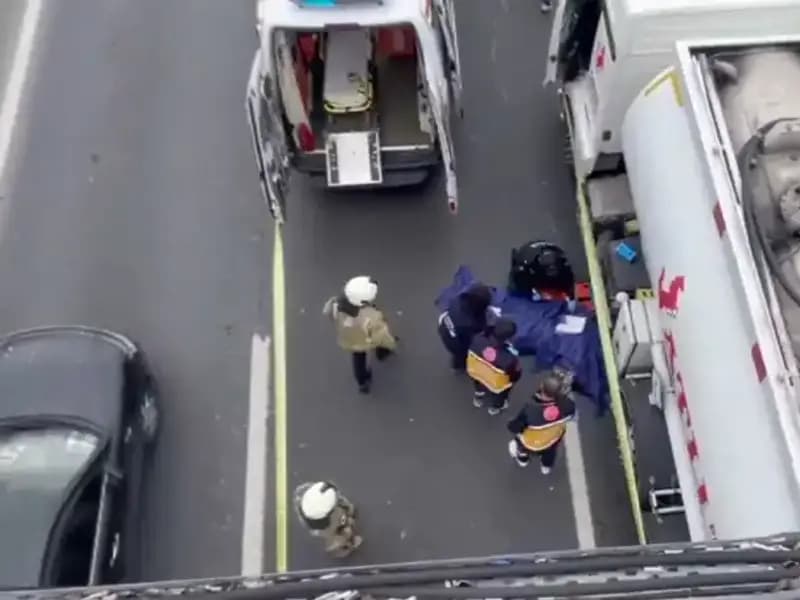 D-100'de Motosiklet Kazası: Tankere Çarpan Genç Hayatını Kaybetti