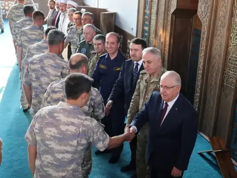 Yaşar Güler, Mehmetçikle Bayramda Bir Araya Geldi: Muazzam Bir Anma