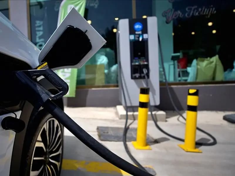Elektrikli Araç Şarj Hizmetlerine Yeni Düzenleme Geldi