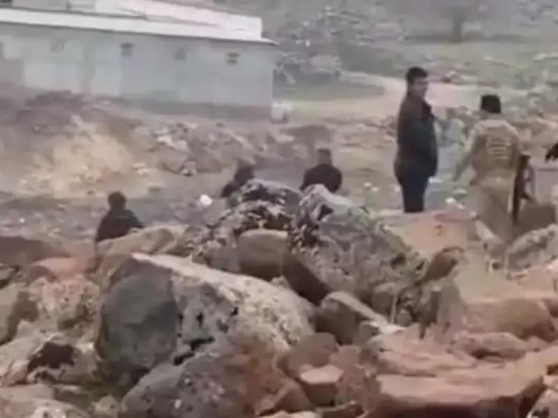 Diyarbakır’da Taşlı, Topalı ve Silahlı Kavga: 3 Kişi Hayatını Kaybetti