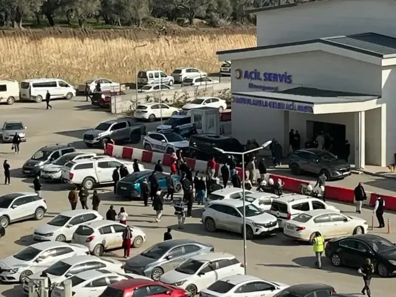 Hastane İçinde Canlı Bomba Panik Yarattı: Güvenlik Alarmı Verildi