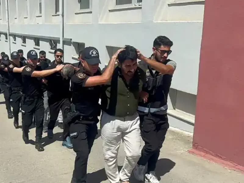 Adana'da Eroin Operasyonu: 825 Kilo Uyuşturucu ve 16 Tutuklama!