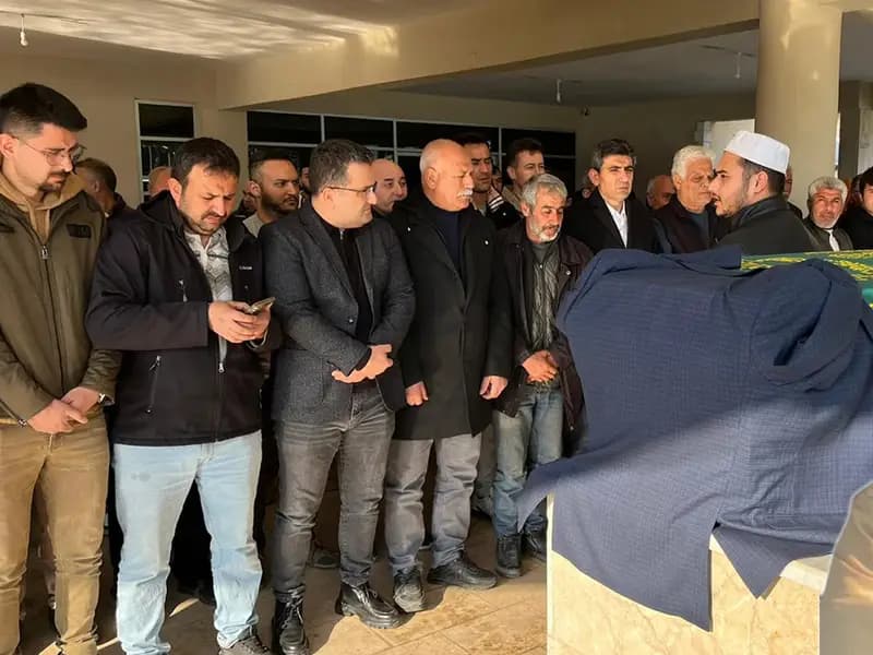 İran'da Füze Saldırısında Hayatını Kaybeden TIR Şoförü Uğurlandı