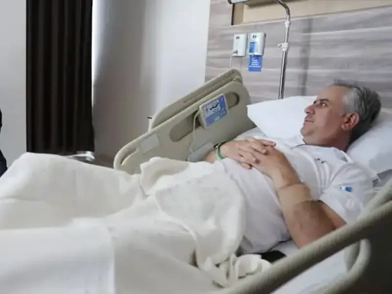 Cumhurbaşkanı Erdoğan, Hasan Basri Yalçın’ı Hastanede Ziyaret Etti