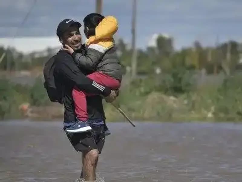 Arjantin'deki Sel Felaketi: Ölenlerin Sayısı 13'e Yükseldi, Acil Durum İlan Edildi