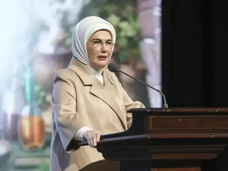 Tıp Biliminin Sanat ve Felsefe ile Buluşması: İnsan İyileştirmesinde Yeni Ufuklar