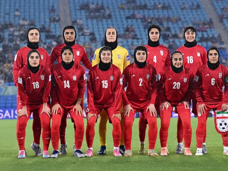 Avustralya'da İltica Krizi: İranlı Kadın Futbolcu Karar Değiştirdi