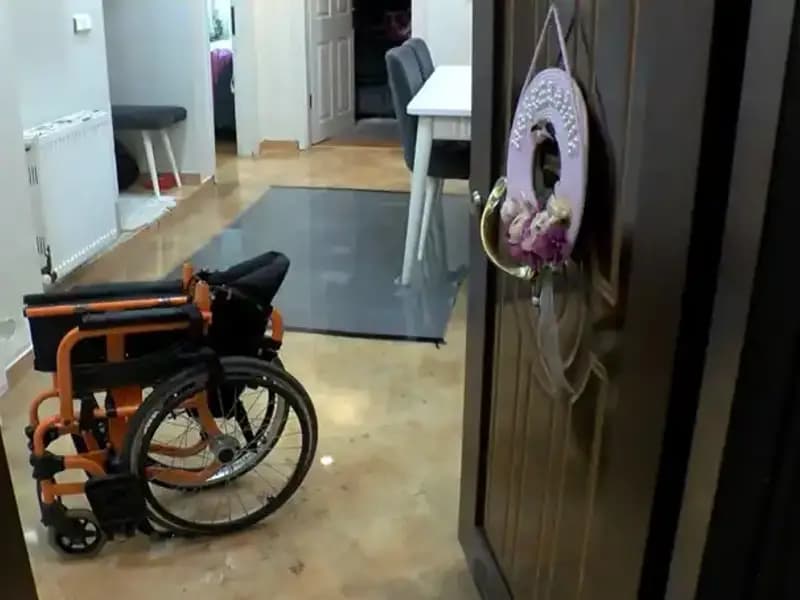 İstanbul'da Şiddetli Yağmur: Zemin Katlardaki Evlerde Su Baskınları Baş Gösterdi