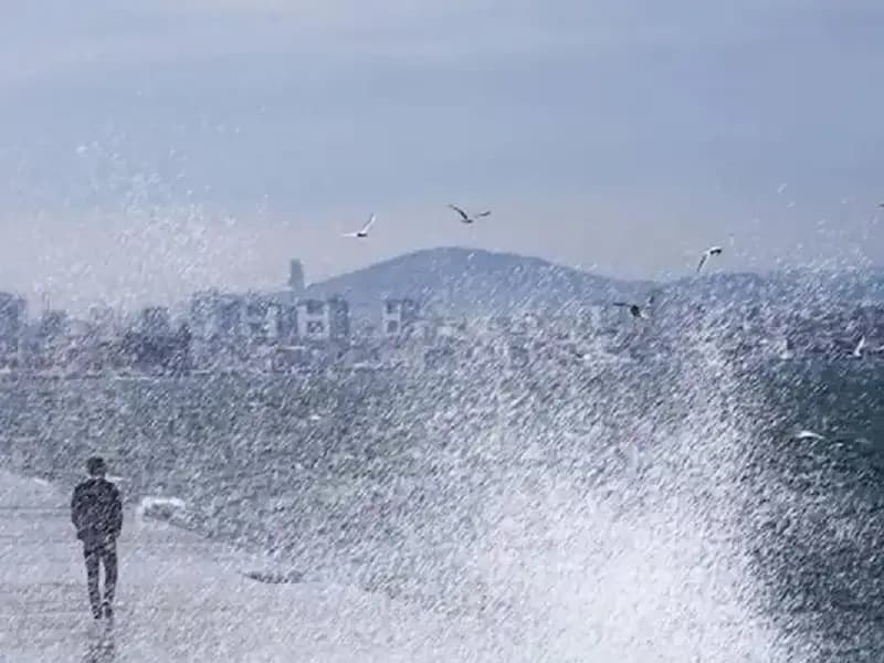 Kuvvetli Rüzgar ve Sağanak Yağış Uyarısı: Zarar Görmemek İçin Alınması Gereken Önlemler