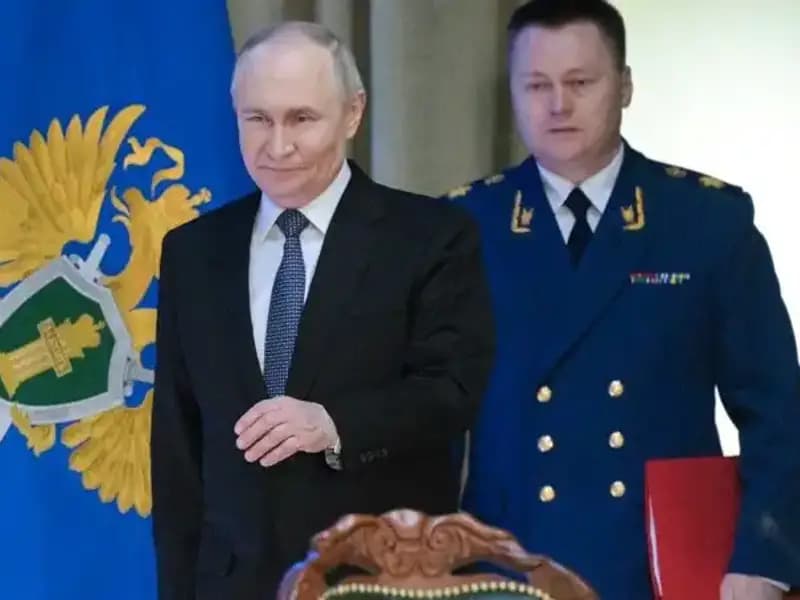 Rusya'da Şok İlan: Putin, 6 Ay İçinde Seçim Yapacak