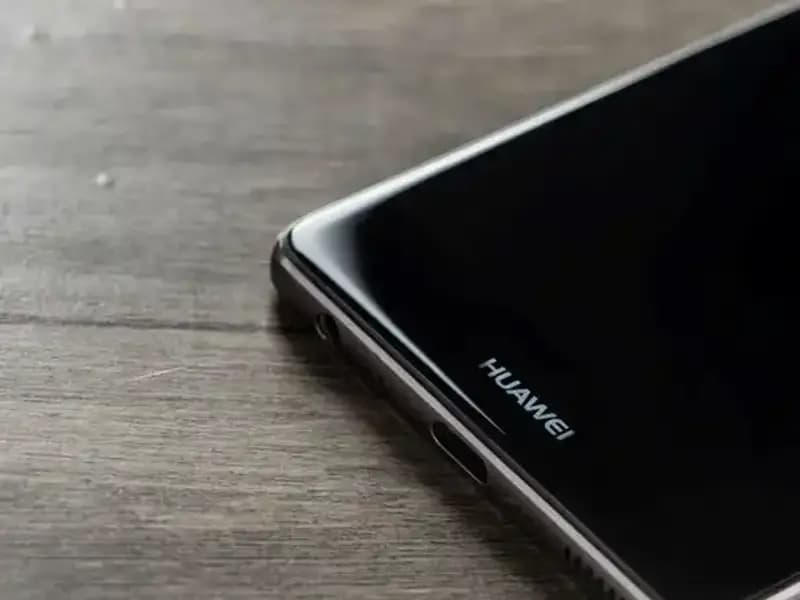 Huawei'nin Yeni Katlanabilir Telefonu: Geleceğin Teknolojisiyle Tanışın
