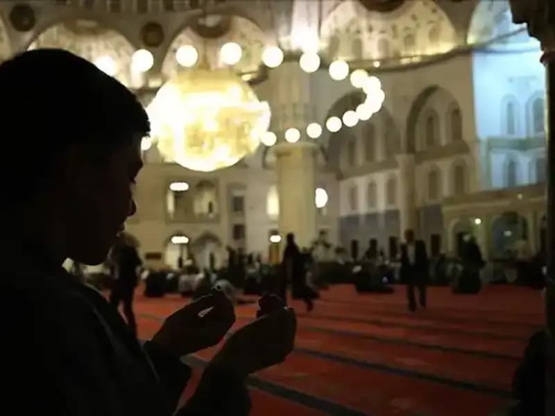 2026 Diyanet Kandil Takvimi: Bugün Hangi Kandil Kutlanıyor?
