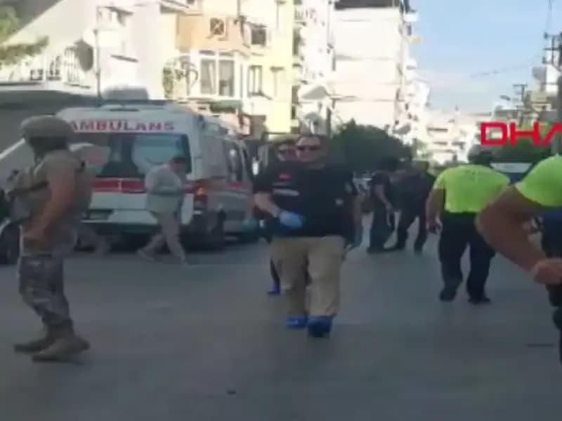 İzmir’de Karakola Yapılan Silahlı Saldırıda İki Polis Şehit Oldu, Bir Yaralı