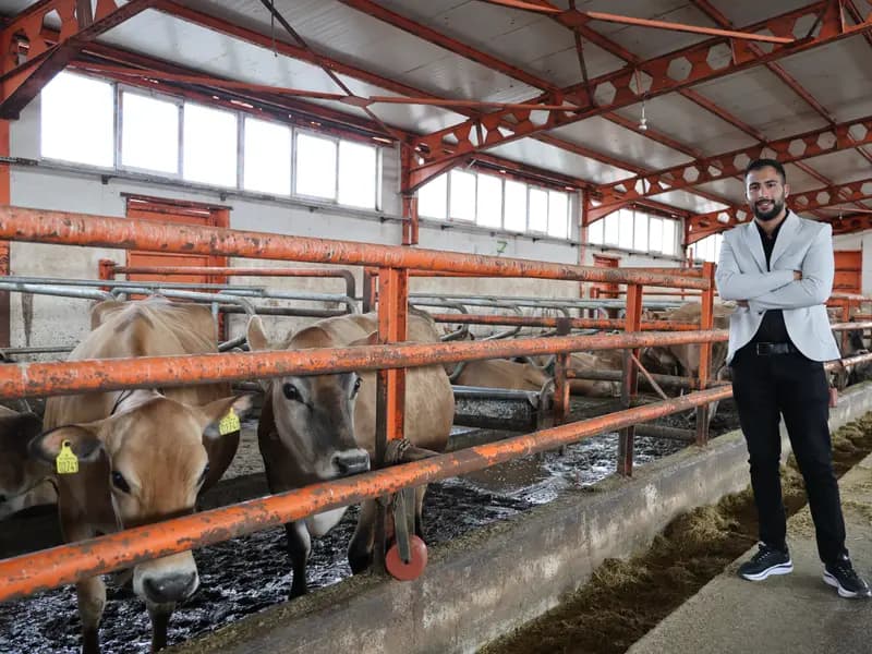 Üniversiteyi Bırakıp Çiftçilikte Başarıyı Yakaladı