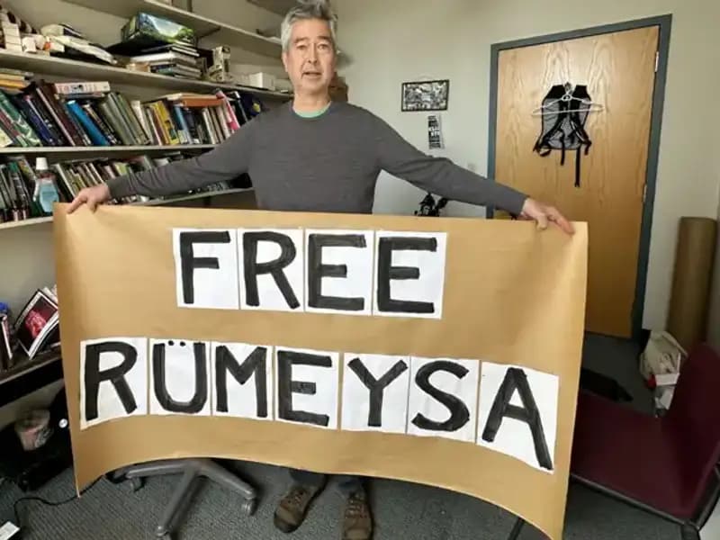 ABD'li Profesör, Rümeysa Öztürk İçin Açlık Grevine Başladı: Özlem ve Adalet İçin Eylem
