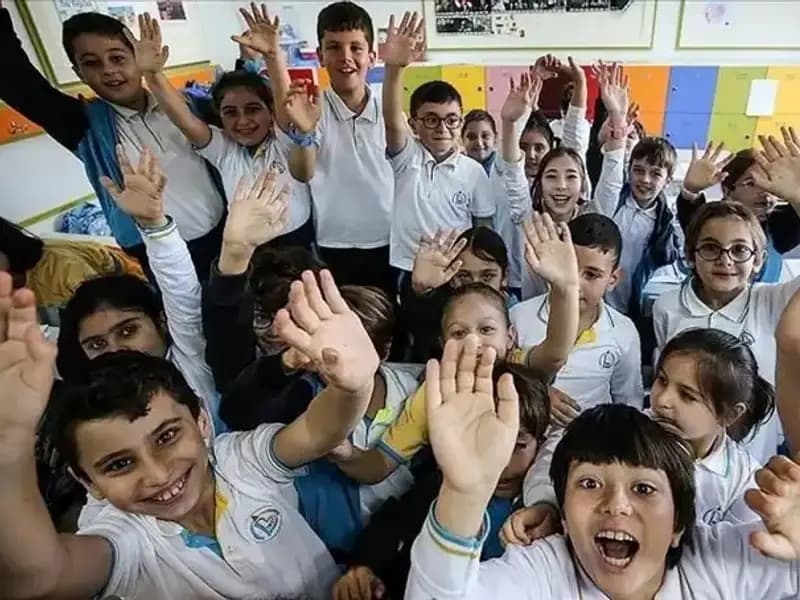 9 Günlük Tatil Ardından Okul Zili Yeniden Çalıyor