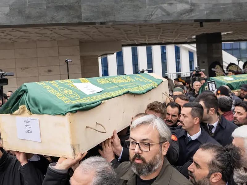 Bolu'daki Faciada Hayatını Kaybedenler Son Yolculuklarına Uğurlanıyor