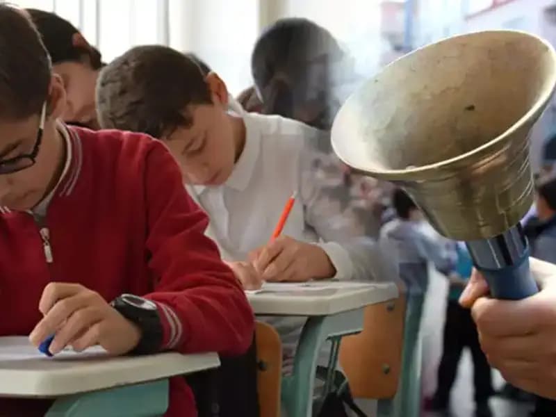 Okullarda Ara Tatil Süresi 9 Gün mü? MEB 2024-2025 Takvimi Açıklandı!