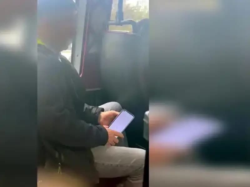 Minibüste Genç Kıza Taciz Eden Şüpheli Kısa Sürede Yakalandı