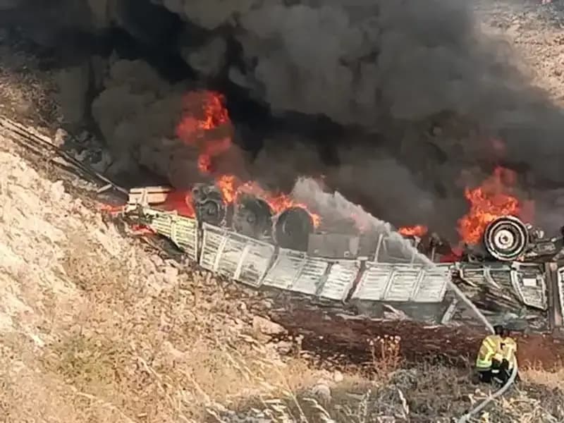 Şarampole Devrilen Araç Alev Alev Yandı: Olayın Detayları Şok Etti