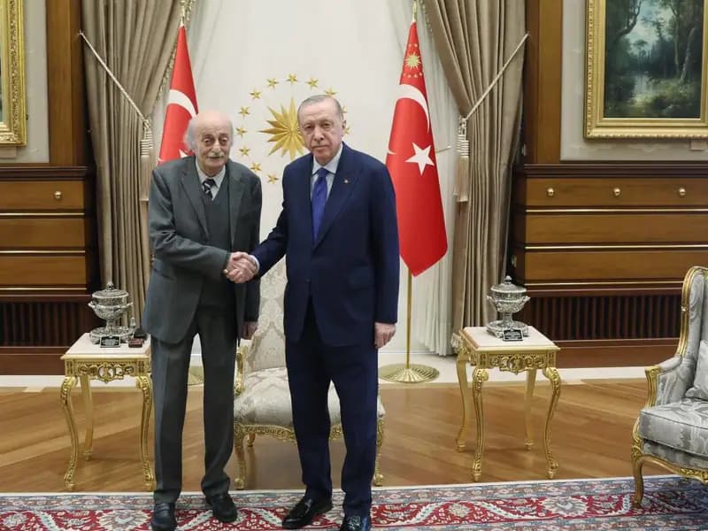 Lübnan Dürzi lideri Canbolat'tan Türkiye'ye övgü