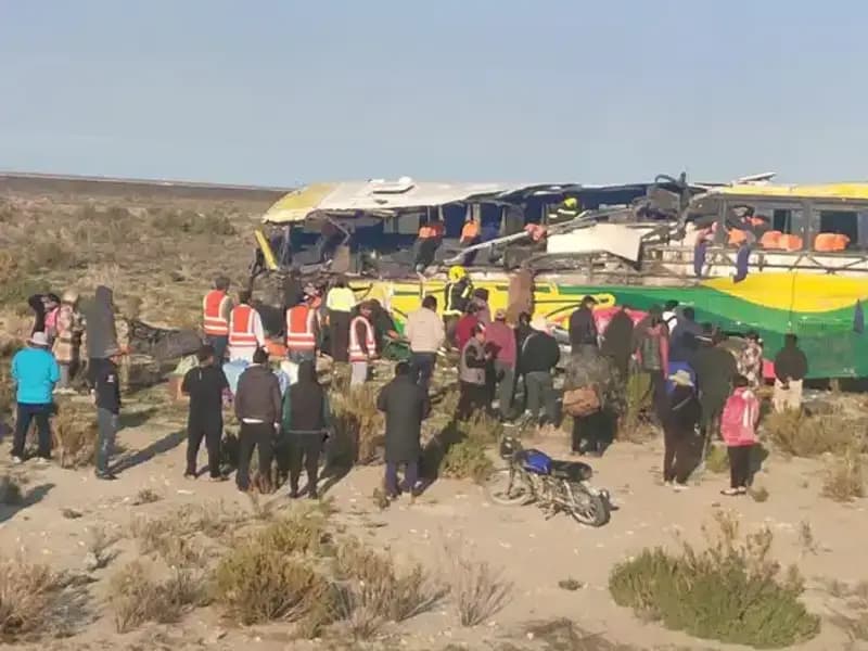 Bolivya'da Feci Otobüs Kazası: 37 Kayıp, 39 Yaralı