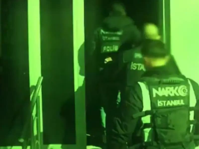 İstanbul'da Zehir Tacirlerine Operasyon: 8 Tutuklama