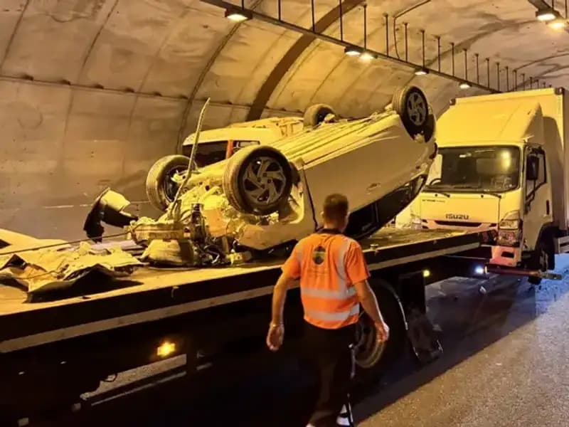 Kuzey Marmara Otoyolu’nda Korkutan Trafik Kazası: Otomobil ile Kamyonet Çarpıştı