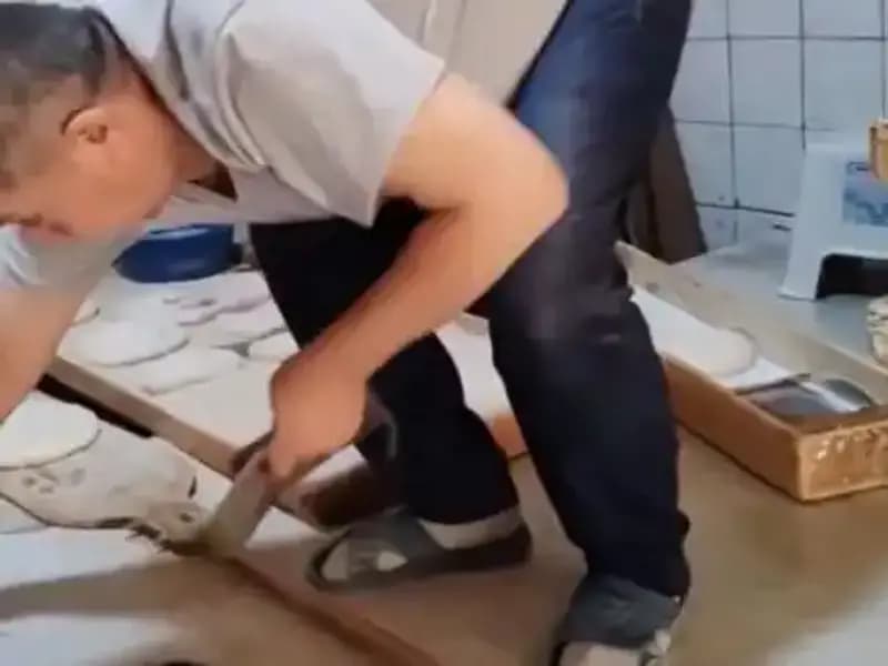 Fırıncıya 105 Bin TL Ceza: Pide Tezgahında Terlik Krizi!