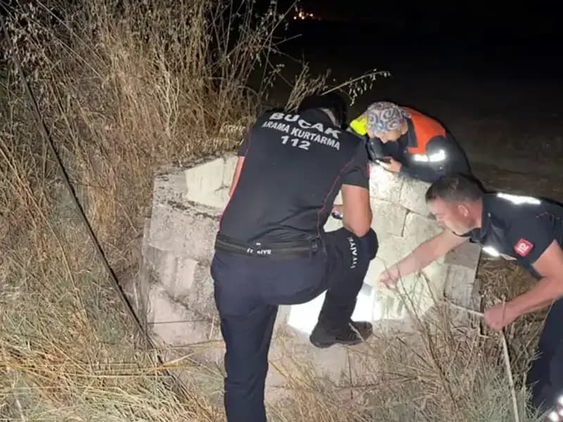 Burdur'da Kuyuya Düşen Kedi, İtfaiyenin Kahramanlığı ile Kurtarıldı