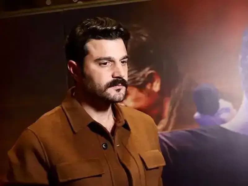 Murat Göğebakan: Kalbim Yaralı dizisinin oyuncu kadrosu ve hikayesiyle dikkat çekiyor