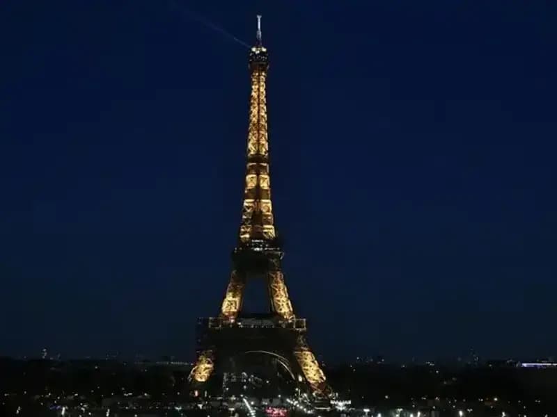 Eyfel Kulesi'nde Terör Tehdidi: İki Şüpheli Gözaltına Alındı