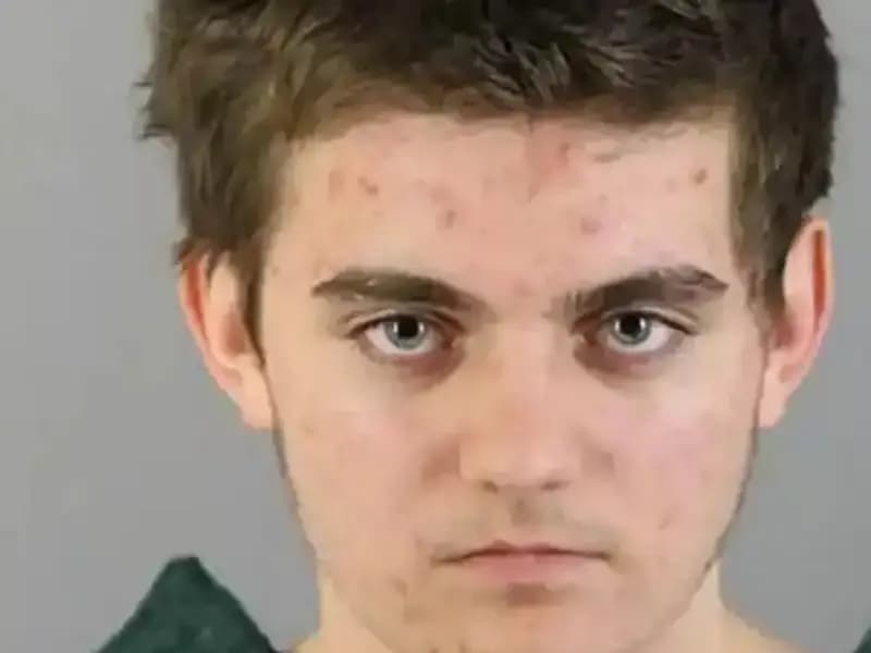 Trump’a Suikast Girişimi: Annesini ve Üvey Babasını Öldüren Genç Kızın Şok Edici Hikayesi