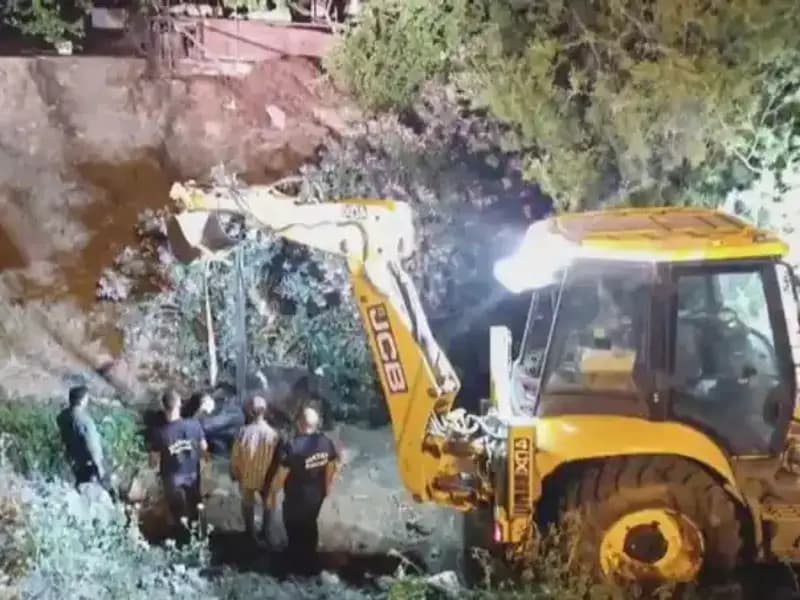 Hatay'da İnek İçin Gerçekleştirilen Kurtarma Operasyonu Gözleri Doldurdu