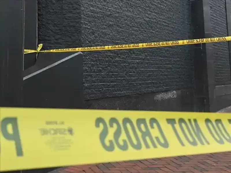 Duvar Delerek Gizlice İçeri Girdiler: 10 Milyon Dolarlık Takı Çalındı!