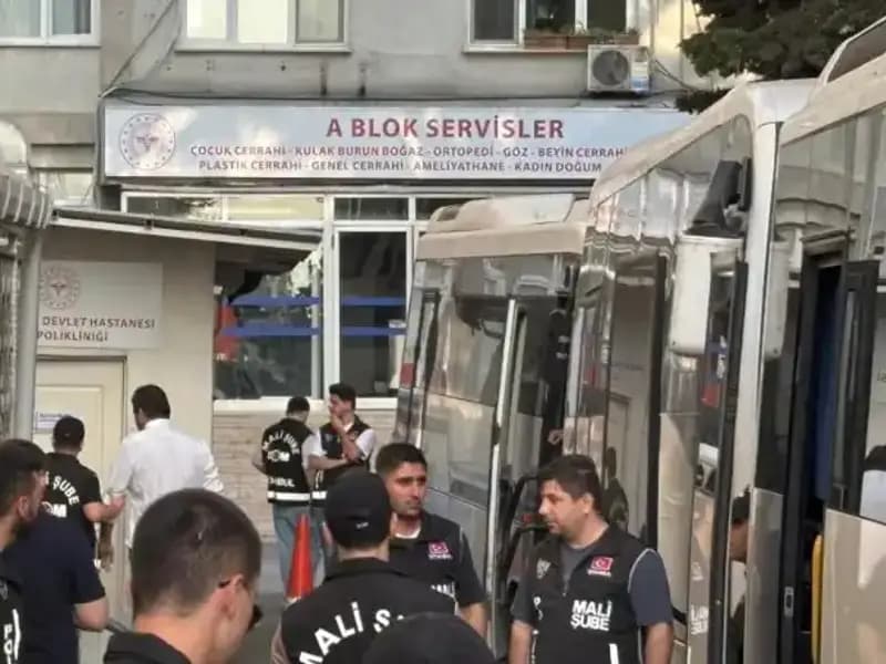 İstanbul'da İBB Soruşturmasında Flaş Gelişme: 25 Şüpheli Adliyeye Sevk Edildi