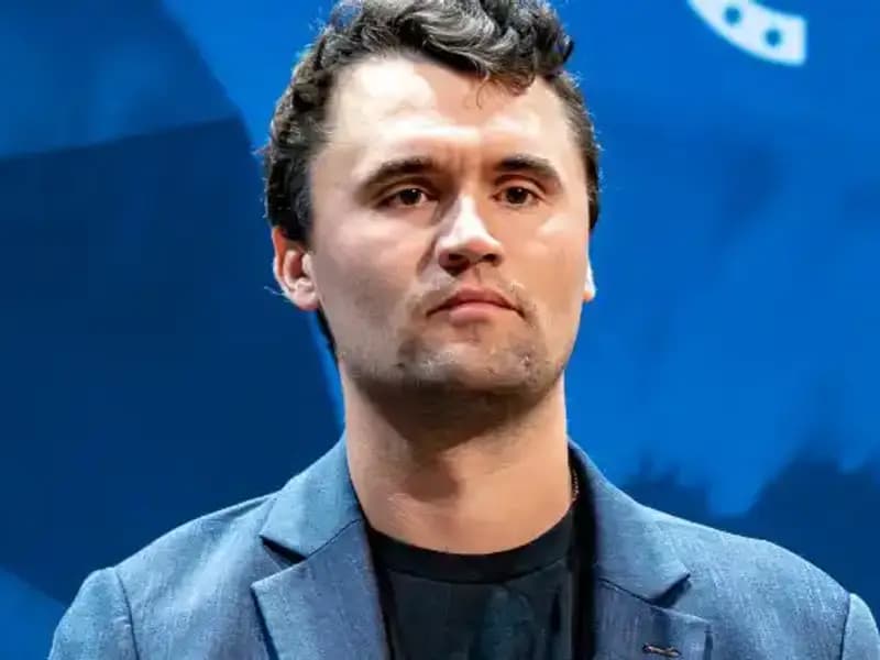 Charlie Kirk Suikastı: Amerika'nın Geleceği Hangi Yolda İlerliyor?