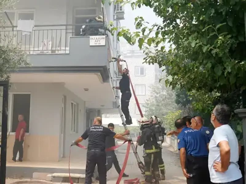 Tartışma Kanlı Bitti: Genç Yetişkin Arkadaşının Evini Ateşe Verdi