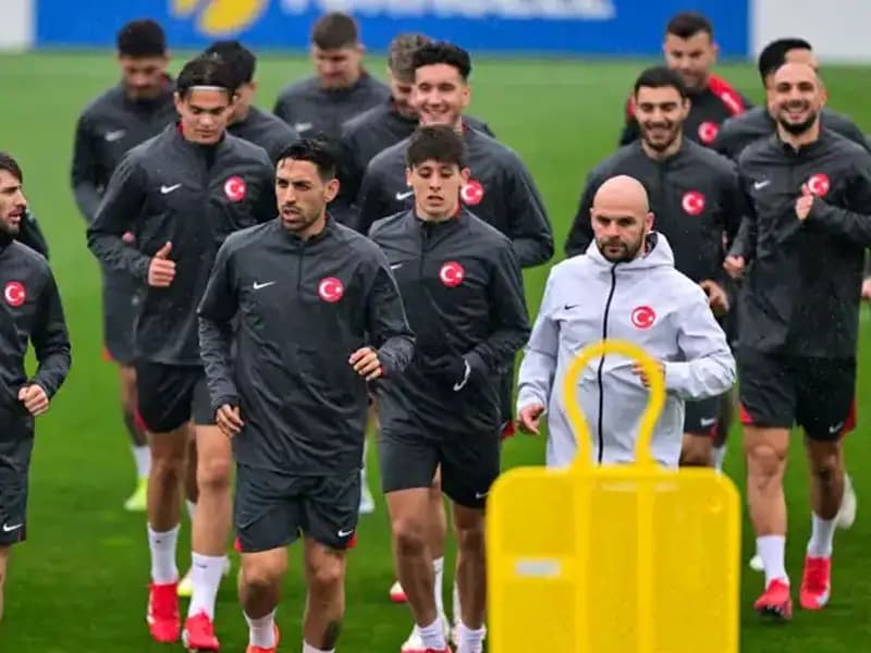 Milli Takım Hazırlık Campı Başladı: İki Futbolcu İle Şok Gelişme!