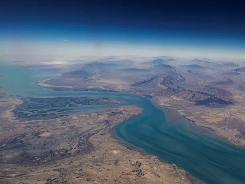 İran'ın Hürmüz Boğazı'ndaki Keşm Adası'nın Stratejik Önemi