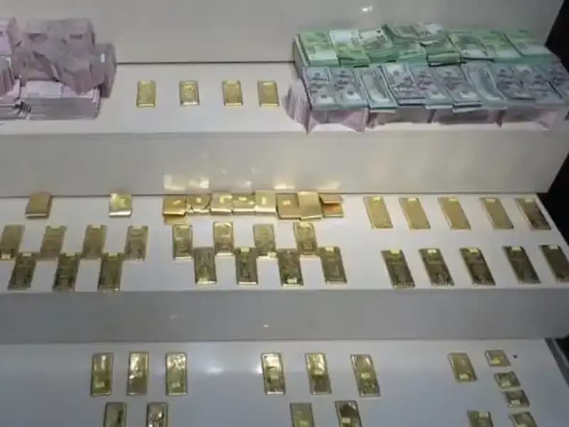 Van Havalimanı'nda Kaçak Altın ve Para Yakalandı: Detaylar Ortaya Çıktı