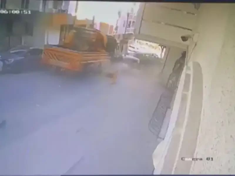 Kontrolden Çıkan Vinç, 23 Araca Çarparak Tahribat Yarattı