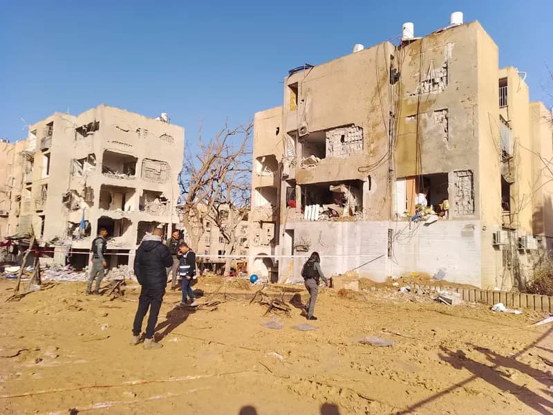 İran Savaşı 23. Gününde: Gece Boyunca İsrail Hedef Alındı