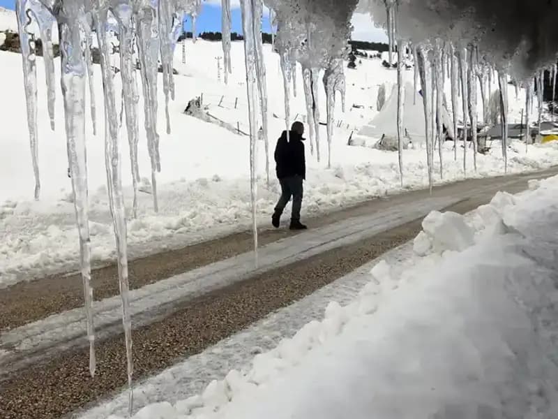 Dondurucu Soğuklar Geldi: Sıcaklık Eksi 26 Dereceyi Buldu!