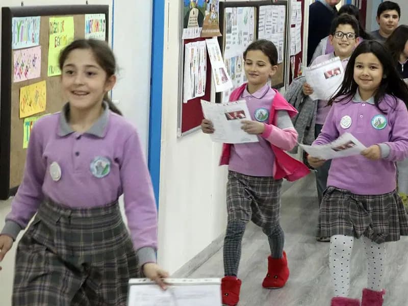 Yarıyıl Tatili Başlıyor! Karneler Bugün Dağıtılacak.