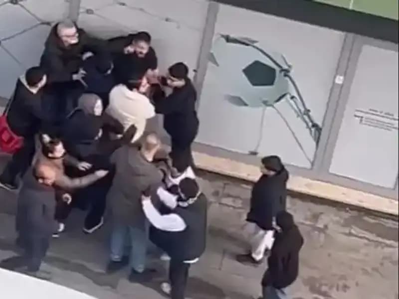 İki Takım Taraftarları Arasında Yürek Yakan Kavga: Başkanın Kolunu Kırdı!