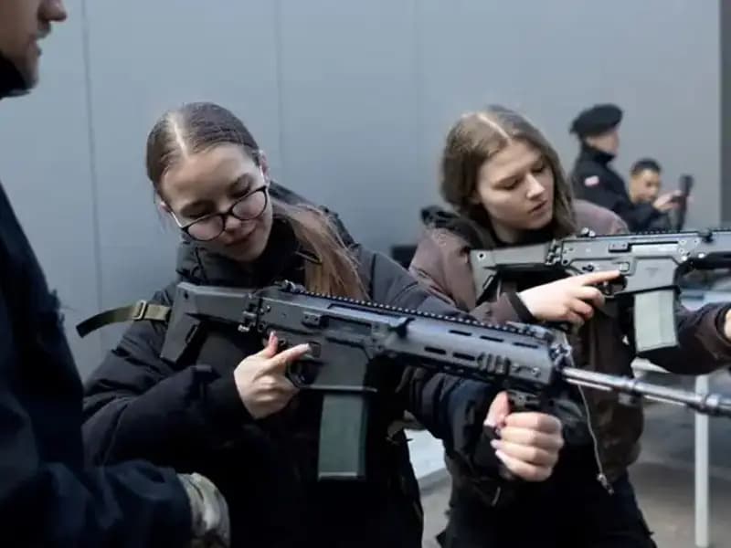 Polonya'nın Savaş Hazırlıkları: Siviller Askeri Eğitime Katılıyor