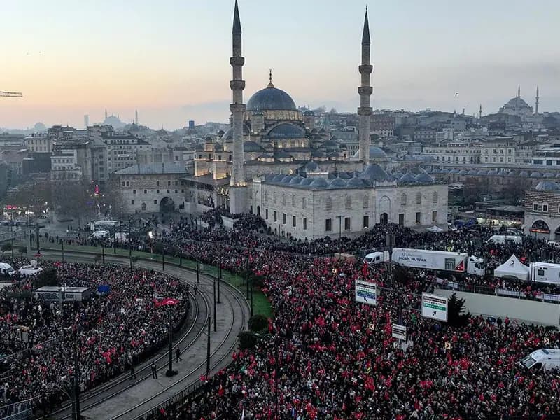 İstanbul'da Gerçekleşen Uluslararası İnsanlık İttifakı Toplantısı