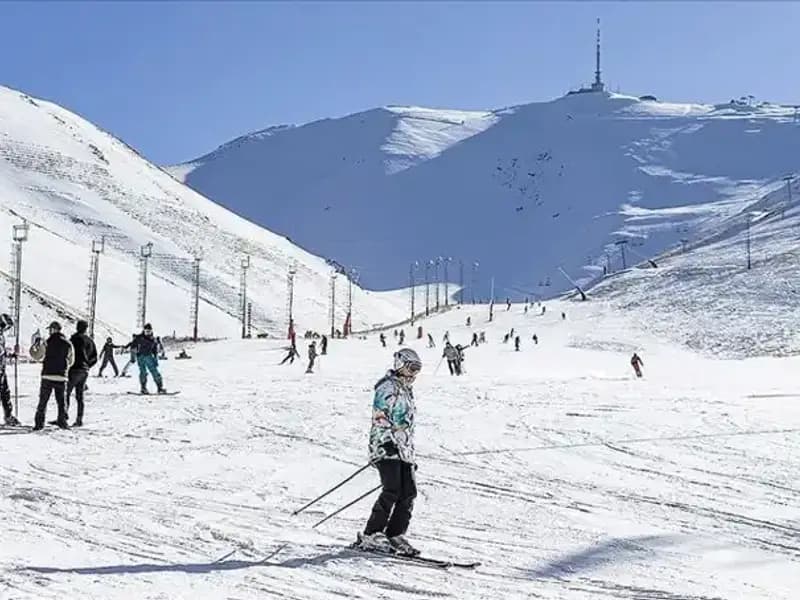 Palandöken Dağlarında Kış Mucizesi: Rekor Kar Kalınlığı!
