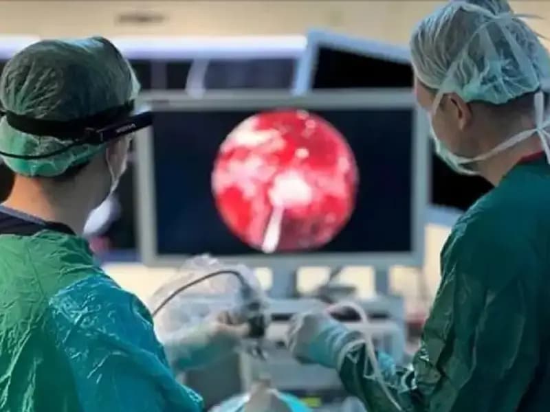 Ameliyat İçin "Lazer Parası" İsteyen Cerrahın Skandalı: Tutuklandı!